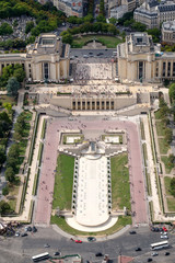 Fototapeta na wymiar Aerial view of Trocadero and the Palais de Chaillot in central Paris