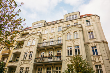 Fototapeta na wymiar residential apartment building in the heart of prenzlauer berg