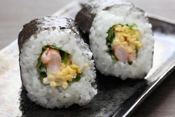 サラダ巻き © decoplus