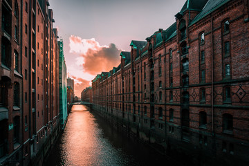 Naklejka premium Speicherstadt Hamburg Sonenuntergang