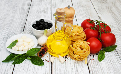 Obraz na płótnie Canvas italian food ingredients