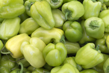Obraz na płótnie Canvas Green peppers at the food market