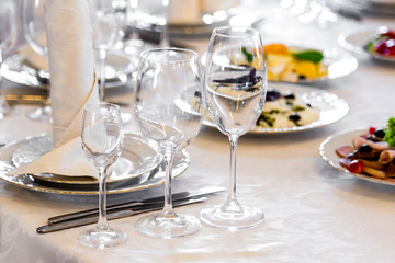 Serving banquet table