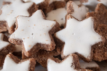 Biscuits de noël en forme d'étoiles en vrac 