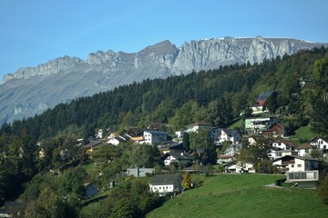 Fototapeta na wymiar landschaft in der schweiz