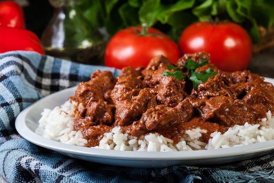 Chicken tikka masala served with rice