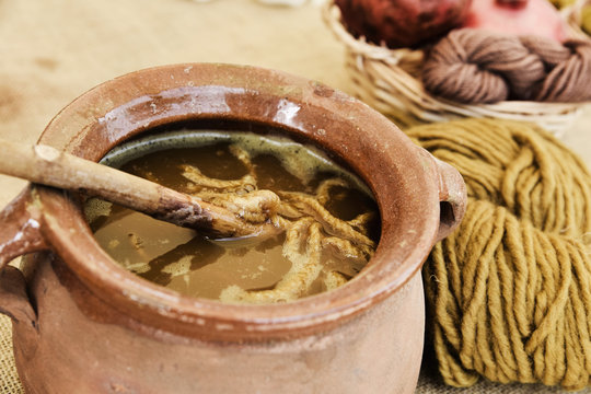 traditional dyeing of wool