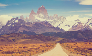 Fototapeta na wymiar Views from highway at peaks of Andes