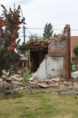 house demolition