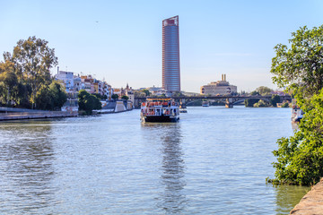Obraz premium Guadalquivir River in Seville, Spain