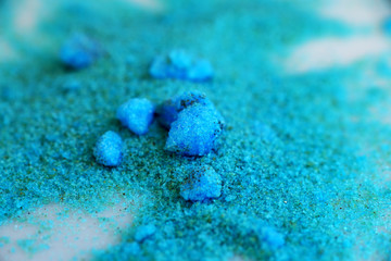 Kupfersulfat aus dem Chemie Baukasten mit Makro objektiv Fotografiert