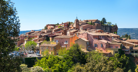 Fototapeta na wymiar Village of Roussillon in the Provence