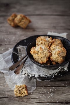 Rustic coconut cookies