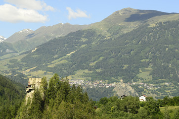 Fototapeta na wymiar Austria, Tirol, Castle
