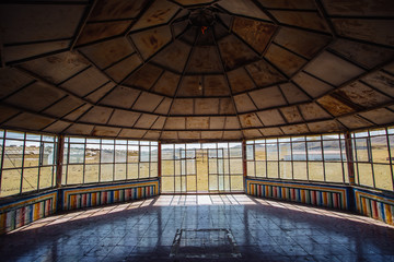Abandoned house beside the Yellow river
