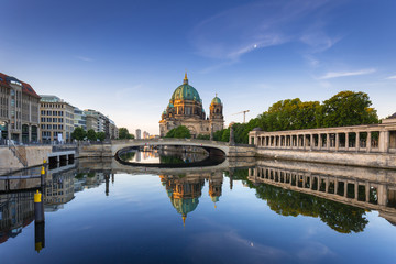 Architecture of Berlin reflected in Spree River, Germany © Patryk Kosmider
