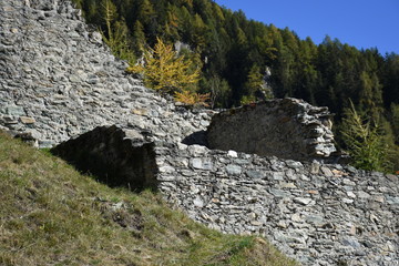 Osttirol, Virgen, Virgental, Ruine, Burgruine, Rabenstein, Burg Virgen, Burg Rabenstein, Herbst,...