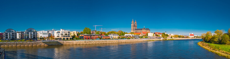 Panoramic view of Elbe, cathedral and old town in Magdeburg - obrazy, fototapety, plakaty