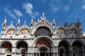 Fototapeta na wymiar venice san marco basilica