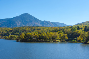 白樺湖と蓼科山