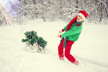 эльфы в снежном лесу  на новый год и рождество © irinashamanaeva