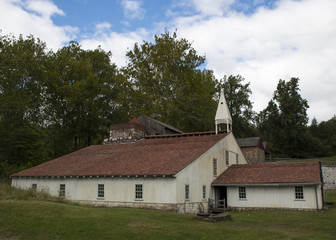 Fototapeta na wymiar cast house at Hopewell Furnace in Pennsylvania