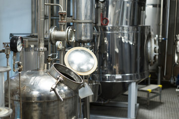 Equipment for the distillation of alcohol.