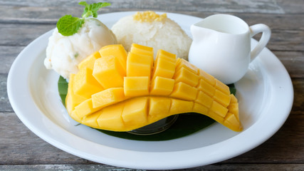 Mango with sticky rice