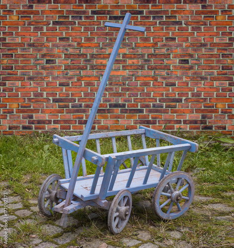 "schöner alter antiker handwagen" Stock photo and royalty-free images