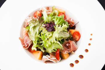 Green salad with ham