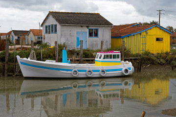 Cabanes colorée d'ostréiculteur