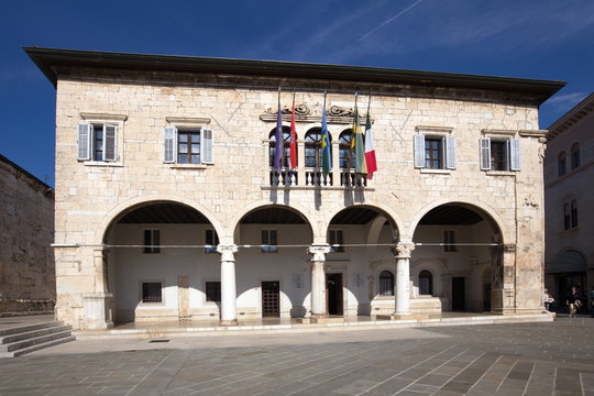 Pulas Rathaus