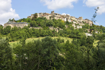 Fototapeta na wymiar Views of Cordes-sur-Ciel, a beautiful town in southern France