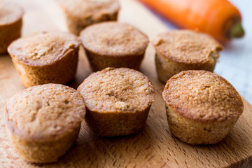 Mini Cakes with Carrot and Cinnamon.