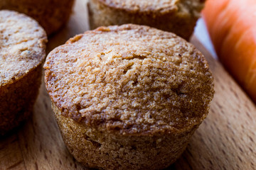Mini Cakes with Carrot and Cinnamon.