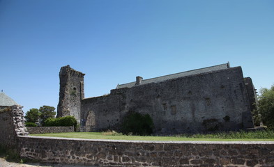 Château de Regneville dans le Cotentin.