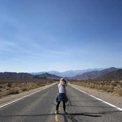 Obraz premium Death Valley highway