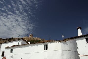 Fototapeta na wymiar Blick auf die Burg von Jimena de la Frontera