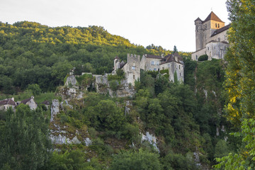 Fototapeta na wymiar View of Saint-Cirq-Lapopie, one of the most beautiful villages in France