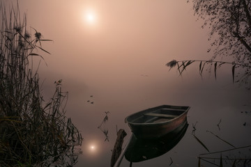 Grau zieht der Nebel 