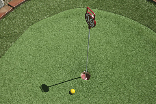 mini golf game