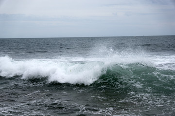 Naklejka premium Rouleau de vagues