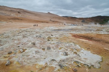 アイスランド　ナウマフィヤットル　ナゥマフィヤットル　ミーヴァトン　北部観光　ダイヤモンドサークル　炭鉱労働者の道　地熱地帯　絶景　夏 iceland island summer Namafjall  Geothermal area diamond circle