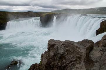 アイスランド　ゴーザフォス　滝　北部観光　ダイヤモンドサークル　神々の滝　絶景　夏　iceland island summer waterfall Godafoss  diamond circle