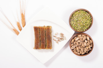 pistachio kadayıf and wheat on the plate