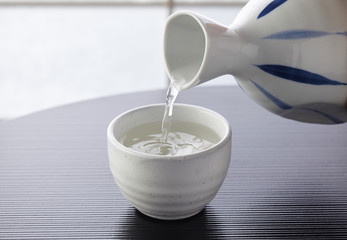 日本酒 © ogustudio