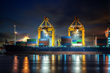 Fototapeta na wymiar Container Cargo freight ship