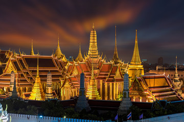 Grand palace and Wat phra keaw at sunset