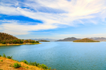 Fototapeta na wymiar Kaeng Krachan lake view