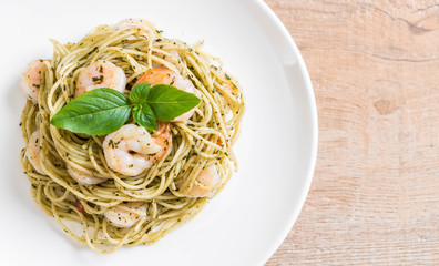 pasta spaghetti with pesto green and shrimps